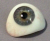 Augenprothese aus Kunststoff (PMMA), künstliches Auge